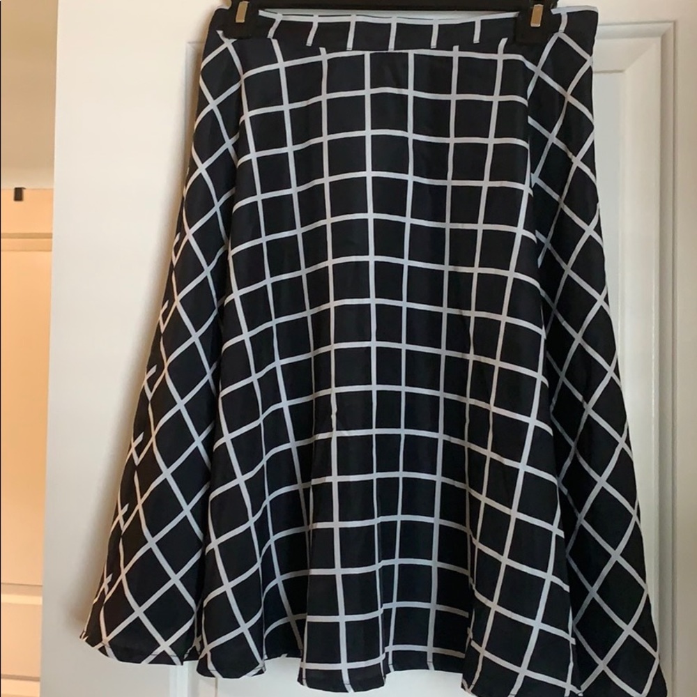 Geometric Print Midi Skirt